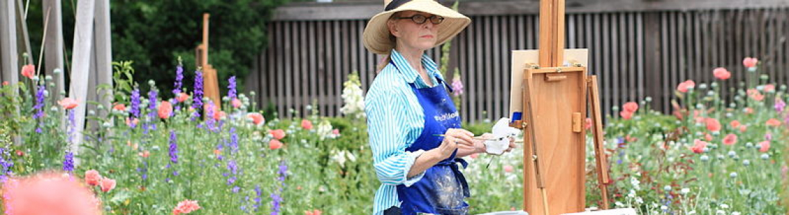Mujer pintando en el National Arboretum de Washingron DC - Fotografía Wikimedia Commons