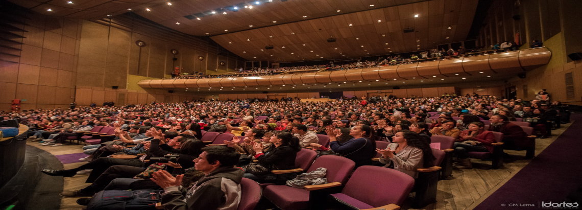 Público en el Teatro Jorge Eliécer Gaitán 