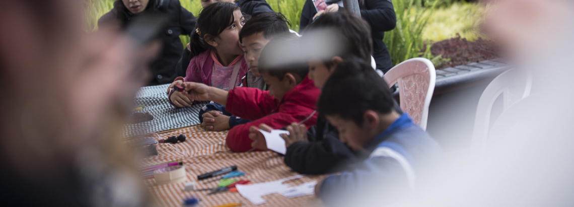 Niños participando en la ruta audiovisual de Cinemateca al Parque