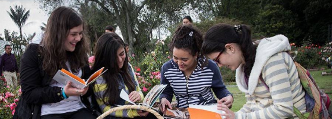 Lectura bajo los árboles 2018