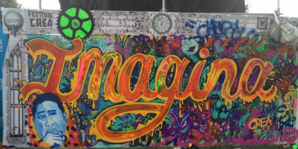 Palabra imagina en un grafiti de colores