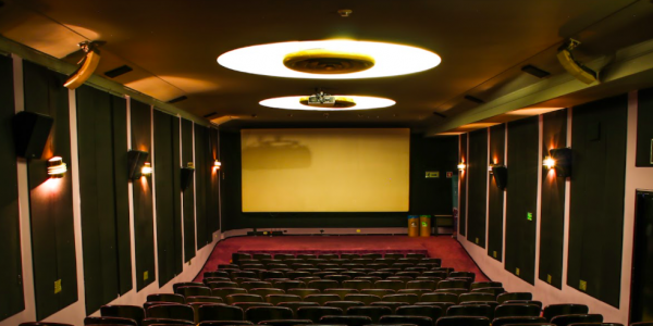 Sala de cine de la antigua Cinemateca de Bogotá