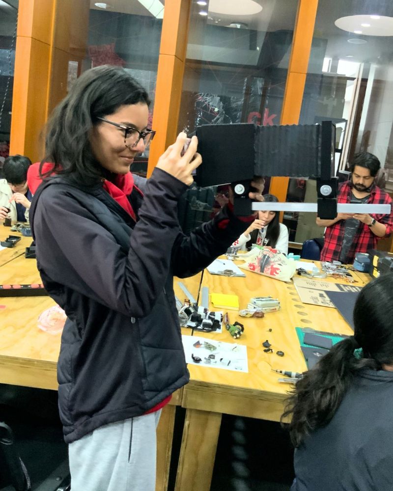 Exploraciones a través de los lentes adaptados con las cámaras