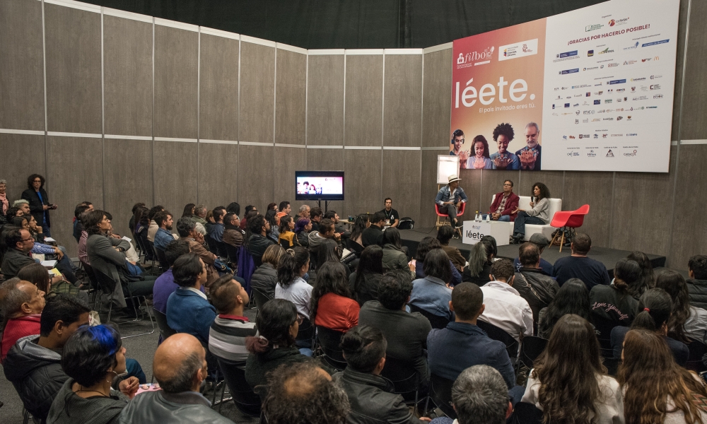 EDEC Gente en auditorio