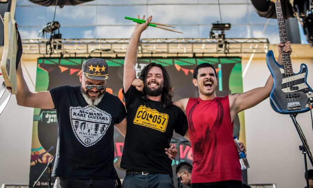 La Doble A, agrupación de rock La Doble A, agrupación de rock