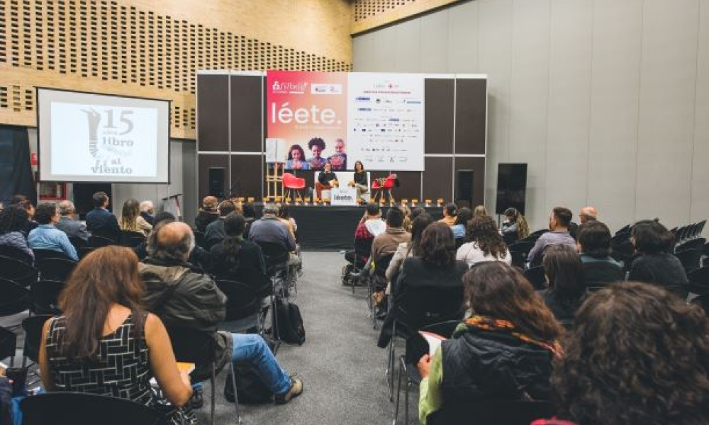 Talleres de Escritura Creativa Auditorio con personas escuchando
