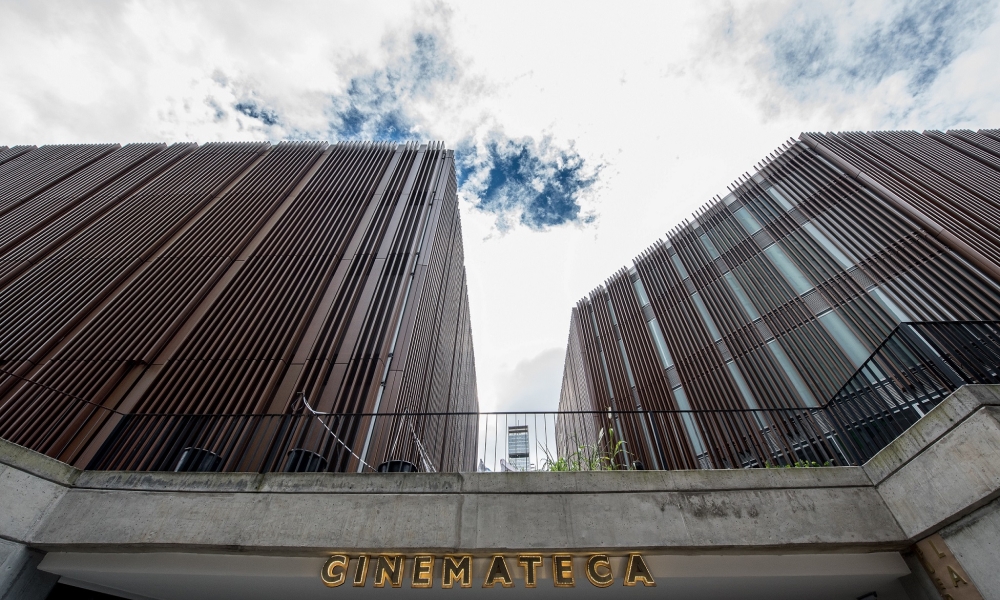 Fachada Cinemateca de Bogotá - Juan Santacruz Fachada Cinemateca de Bogotá - Juan Santacruz