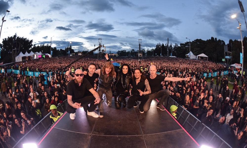 Tarja Grupo de músicos en rock al parque con el público