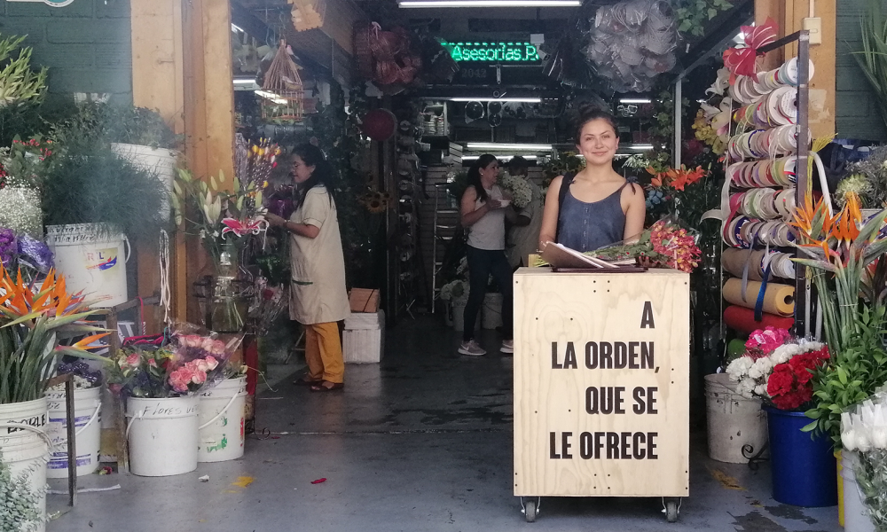 Foto: Silvia Cortés Mujer en plaza de mercado
