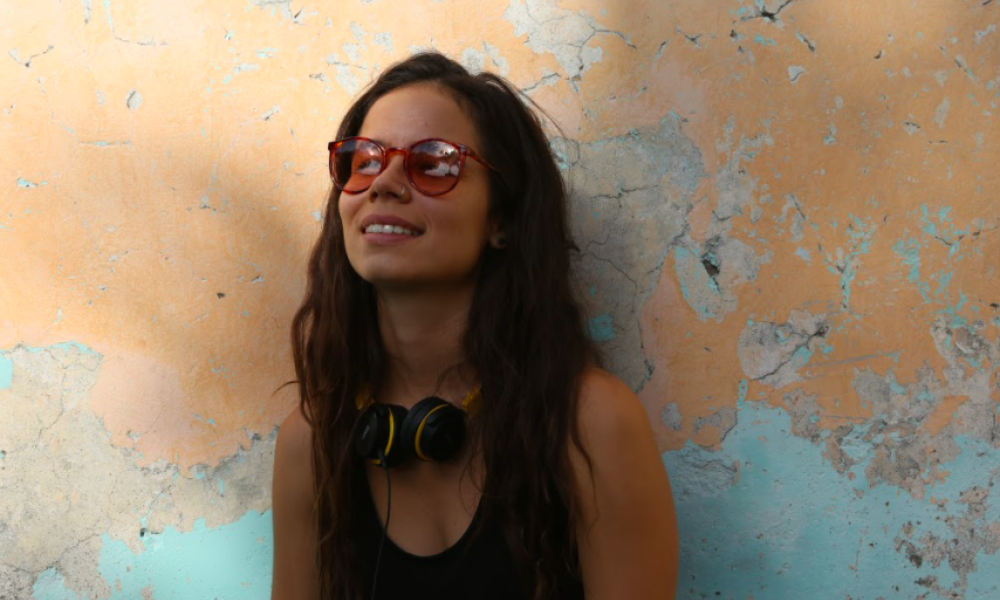 Natalia Imery mujer con gafas