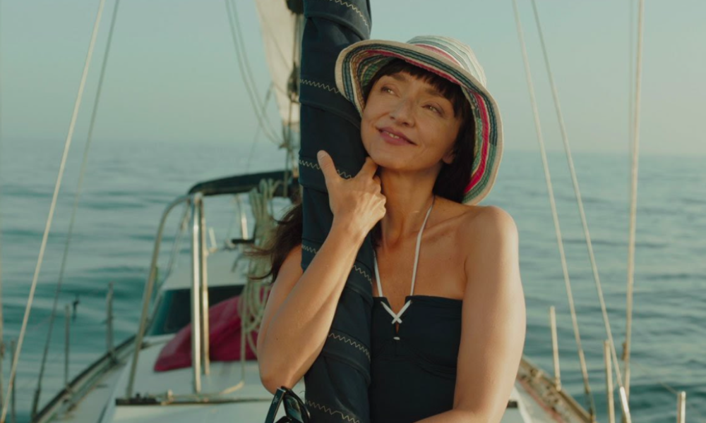 mujer en el mar 