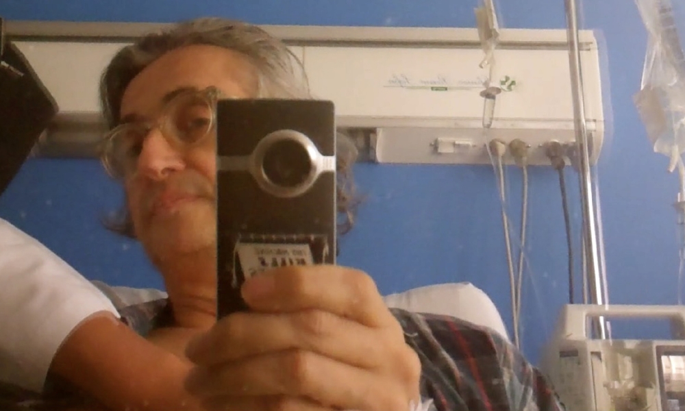 Todo comenzo por el fin hombre en hospital