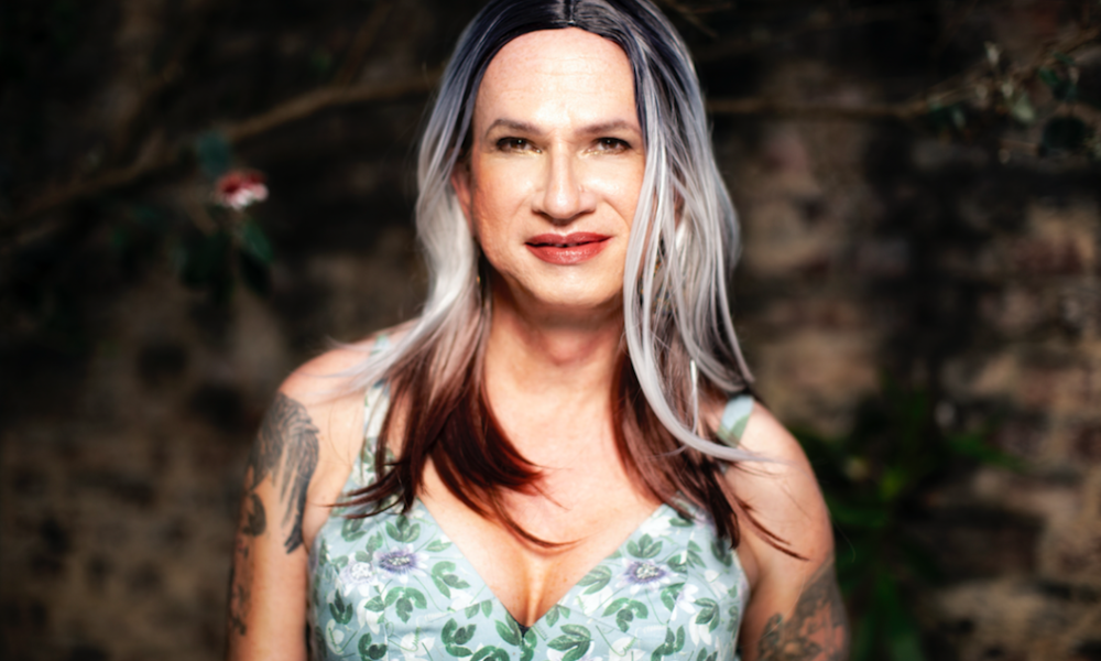 Brigitte Baptiste mujer posando