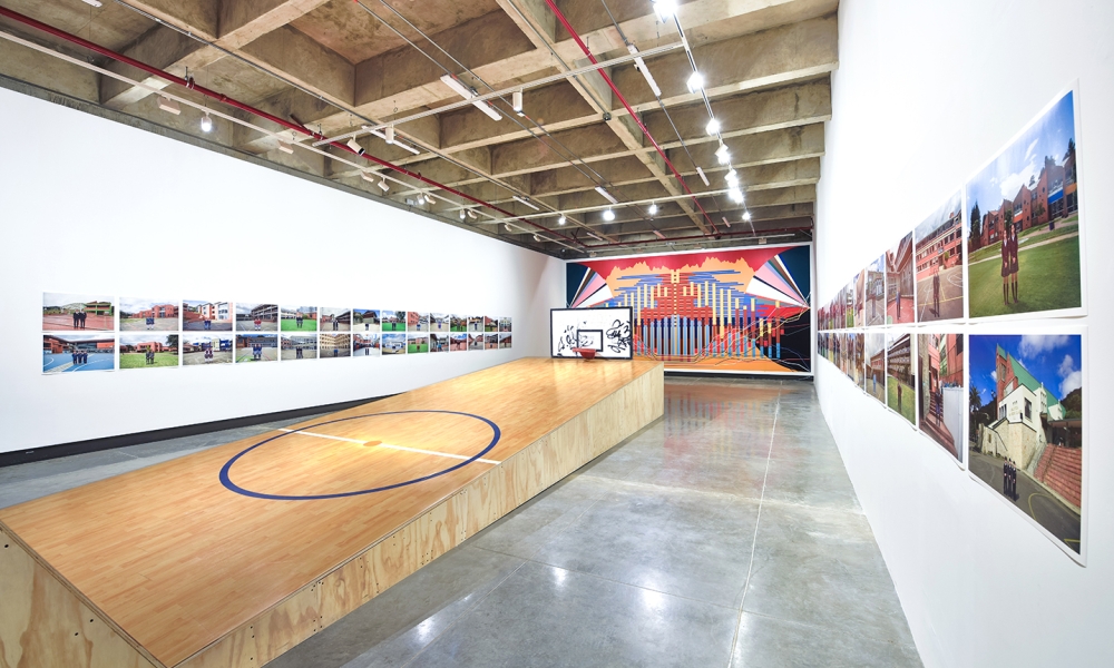 Ganador IX Premio Luis Caballero. Claustros, liceos y gimnasios. Juan David Laserna, 2019. Foto: Idartes. Ganador IX Premio Luis Caballero. Claustros, liceos y gimnasios. Juan David Laserna, 2019. Foto: Idartes.