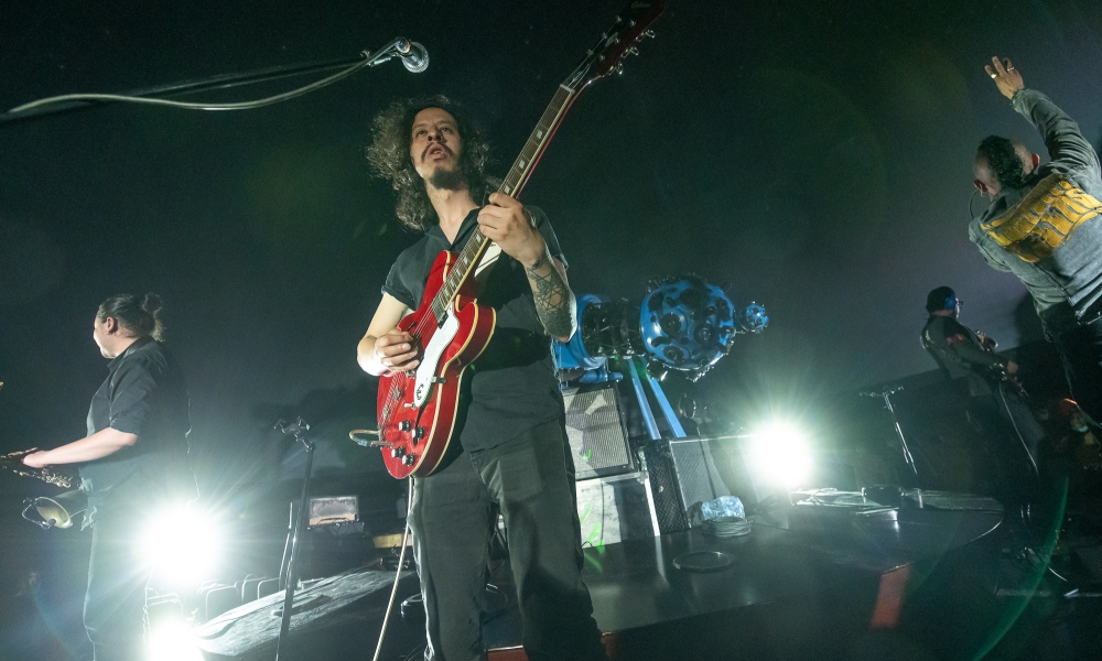 Los PetitFellas en el cierre del Festival Idartes 10 años en el domo del Planetario de Bogotá. Foto: Mathew Valbuena / Idartes. Los PetitFellas en el cierre del Festival Idartes 10 años en el domo del Planetario de Bogotá. Foto: Mathew Valbuena / Idartes.