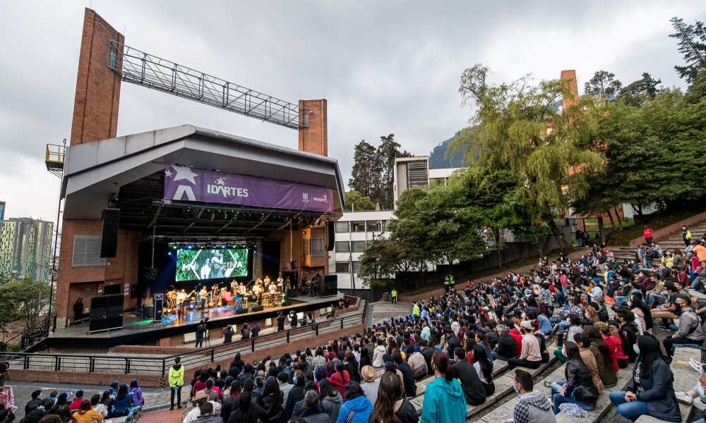 En el Festival Idartes 10 se le rindió homenaje a Totó La Momposina. Público en el escenario de La Media Torta