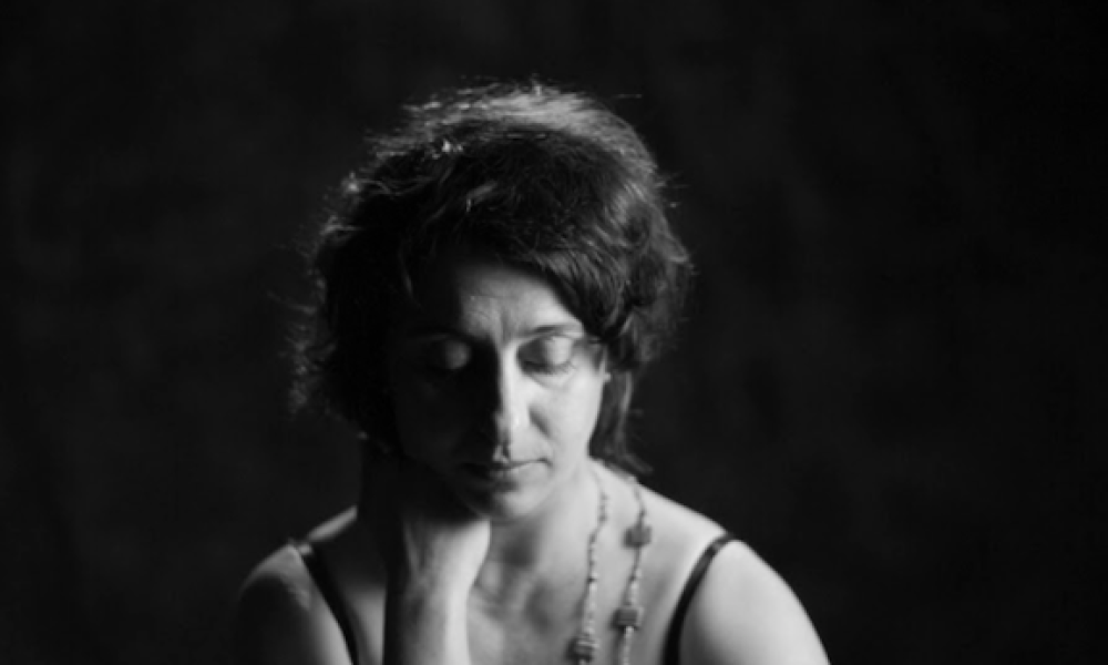 Película Malamadre Mujer en una foto a blanco y negro