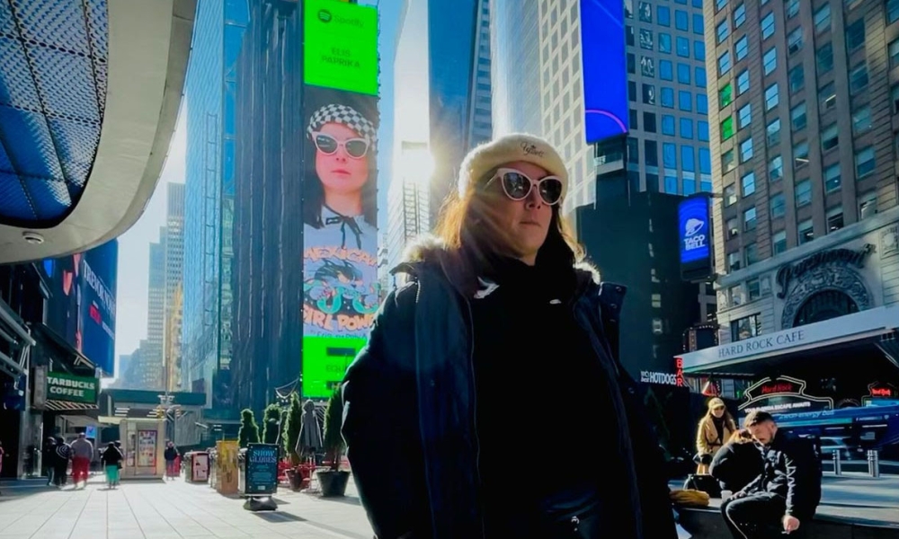 Elis Paprika en times square Elis Paprika en times square