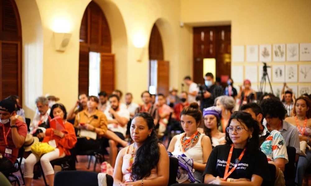 Idartes en el FICCI Grupo de personas en un salón