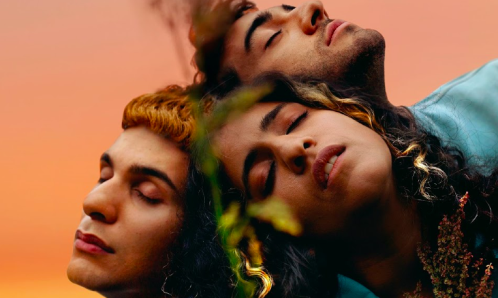 Película No hard feelings (Futur Drei) Tres rostros de hombres queer