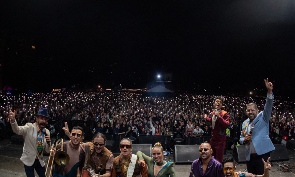 Idartes Impulsa la Sostenibilidad y la Conciencia Ambiental grupo musical en festival al parque