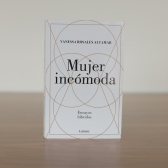 Primeras impresiones - Mujer incómoda