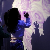Experimentación y juego con los lenguajes del arte.
