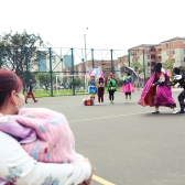 Familias disfrutando en un parque del Programa Nidos