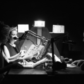 Crédito: “La voz y la cosa” de Adriana García Galán  Foto: Susi Maresca Residencia CKWEB de arte sonoro, de la transmisión y contenidos radiofónicos experimentales en el Centro sonoro CASo, 2022