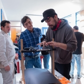 Durante la sesión de stop motion en el taller de audiovisuales del Programa Crea en el Hospital Santa Clara