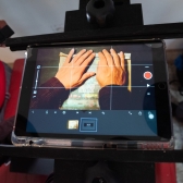 Durante la sesión de stop motion en el taller de audiovisuales del Programa Crea en el Hospital Santa Clara