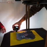 Durante la sesión de stop motion en el taller de audiovisuales del Programa Crea en el Hospital Santa Clara