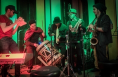 Lanzamiento DC en vivo