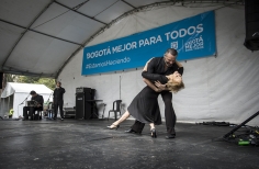 Lectura Bajo los Arboles 2017