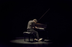 Presentación del pianista James Rhodes en el teatro Jorge Eliécer Gaitán