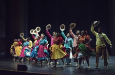 Noches de folclor colombiano en el Jorge Eliécer 