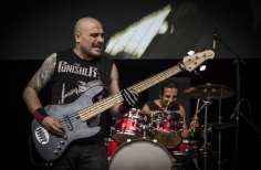 Concierto Rockaxis en La Media Torta