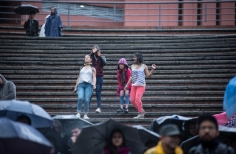 Personas en las graderías de la Media Torta.