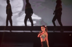 Greeicy y Mike Bahía en el Teatro Jorge Eliécer Gaitán