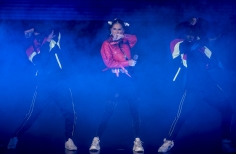 Greeicy y Mike Bahía en el Teatro Jorge Eliécer Gaitán