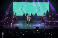 Greeicy y Mike Bahía en el Teatro Jorge Eliécer Gaitán