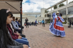 VII Festival Ciudad de Folclor -  CDC El Porvenir.