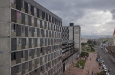 Asomate a la ventana
