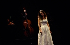 Frida Libre, Flora Martinez.