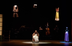 Frida Libre, Flora Martinez.