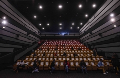 Becas de creación de bitácoras artísticas.