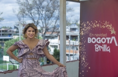 Gira en la casa de la Veci - Adriana lucía 