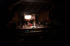 Lunada en La Media Torta con el show Yo no me llamo Freddie Mercury de Camilo Colmenares y la Misión Quynza del Planetario de Bogotá