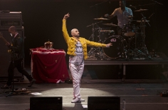 Lunada en La Media Torta con el show Yo no me llamo Freddie Mercury de Camilo Colmenares y la Misión Quynza del Planetario de Bogotá
