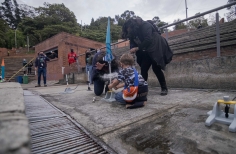 Lunada en La Media Torta con el show Yo no me llamo Freddie Mercury de Camilo Colmenares y la Misión Quynza del Planetario de Bogotá